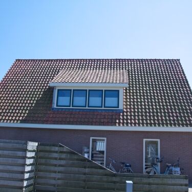 Bouwen en Plaatsen van een Dakkapel voor de Familie Blokker in Venhuizen