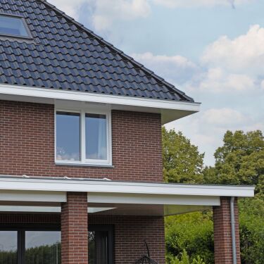 Stijlvolle vrijstaande woning en bijpassende bedrijfsruimte