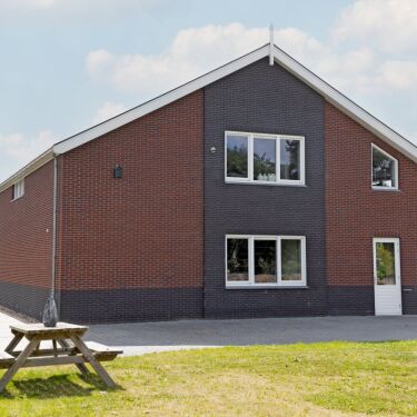 Stijlvolle vrijstaande woning en bijpassende bedrijfsruimte